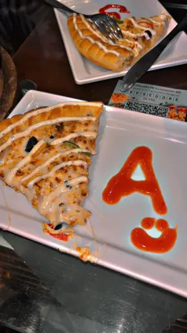 ویسے بچپن میں تم کتنے پیارے لگتے تھے