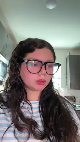 Si lo entretuvo por 30 minutos al menos. Send help!
