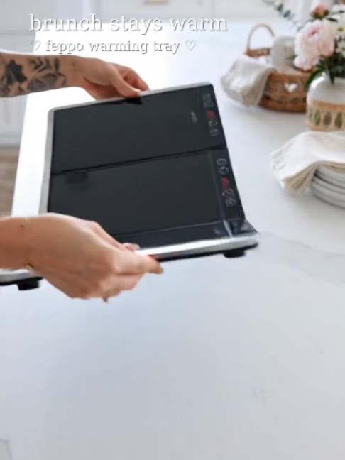 brunch stays warm while everyone takes their time getting to the table — this warming tray is the hosting cheat code 🥂 the FEPPO electric food warming tray is $69.62 on TikTok Shop #feppowarmingtray #brunchhosting #hostinghacks #kitchenfinds #tiktokshopfinds