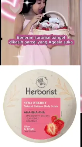 Herborist Natural Balinese Body Scrub Strawberry melanjutkan positioning #HerboReset sebagai ritual self-care yang mudah diselipkan ke kegiatan sehari-hari. #HerboReset #herborist #H1026C3KC @herboristnaturalcare 