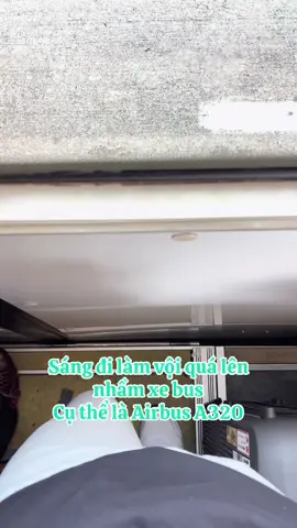 Vội quá ha Đen #vj #bkk #aribus #bus 