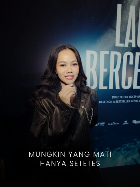 Mungkin yang mati hanya setetes, tapi yang tumbuh akan berjuta lautan. Film Laut Bercerita tayang 29 Oktober 2026 di Bioskop #filmbioskop #LautBercerita #filmlautbercerita #rezarahadian #leilaschudori #yunitasiregar #evacelia #diansastro #kevinjulio #dewadayana #christinehakim #arswendybeningswara