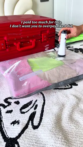 Packing made simple, saving space has never been easier! #PackingMadeEasy #TravelHacks #VacuumSealer #SpaceEfficient #fyp 