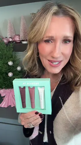 I may or may not have purchased this one for myself! 🤭💋 The @Patrick Ta Beauty Major Moisture Lip Trio Holiday Gift Set is one of those beauty gifts that’s almost too good to give away! 👄If you love hydrated, glossy, beautiful lips, this is such a fun holiday set. Perfect for the beauty lover on your Christmas list, especially women who love a little luxury in their makeup routine. And trust me, there’s nothing wrong with treating yourself, too! 🎁✨ #PatrickTaBeauty #HolidayGiftSets #BeautyGiftIdeas #MakeupOver50 #ChristmasGiftIdeas