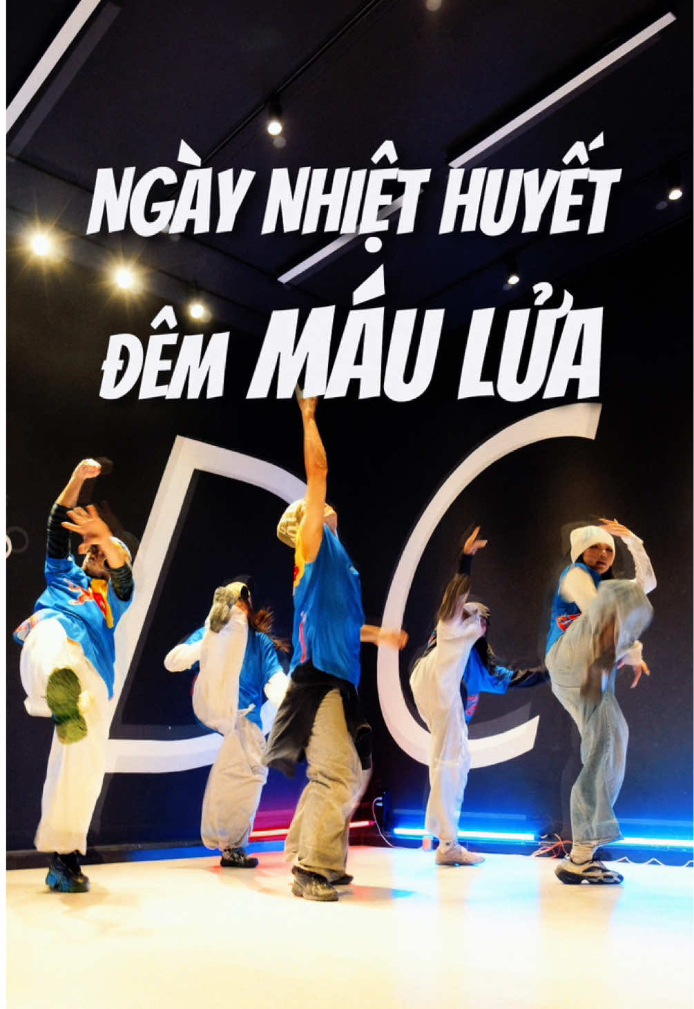 Đam mê không có giờ tan ca, nhiệt huyết không có nút OFF! Bật Red Bull, nạp năng lượng, chơi tới bến - ngày hay đêm cũng phải cháy hết mình, bản lĩnh tới cùng! ⚡️ #RedBull #BanLinhToiCungHucToiDi #NgayNhietHuyet #DemMauLua @Red Bull Việt Nam @Red Bull PERFORMERS Ste Dante Thông @Shin Lưu Trúc Anh 🎀  @tại shao?  @Tò Mò Nè @Tô Duy Khánh (Tod) • Biên Đạo  MUSIC @NIMBIAmusic  @Duniverse  DIRECTOR TOD @todkhanh CO-CREATIVE & DOP Hoàng Anh Kỳ @vituralhwang KEY GRIP La Đà @lada.art_98 EDIT TOD, Hoàng Anh Kỳ  COLOR GRADING Hoàng Anh Kỳ SPECIAL THANKS A huge shoutout to Hoàng Anh Kỳ for going above and beyond and pouring so much into this project. And big thanks to La Đà for being part of the journey!