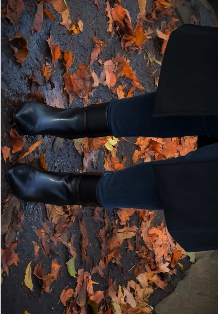 This coat is perfect for fall🖤🍂#outfitinspo #fyp #OOTD #falldealsforyou #coat