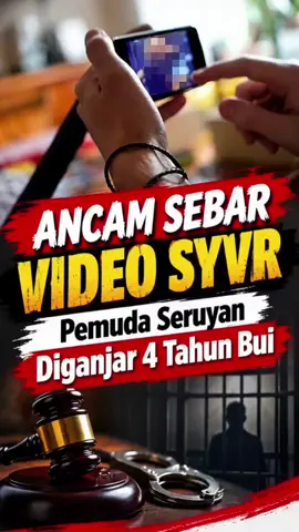 Ancaman menyebarkan video int!m berujung hukuman empat tahun penjara bagi ZA. Majelis hakim Pengadilan Negeri Sampit yang diketuai Wasis Priyanto menyatakan terdakwa terbukti melakukan keker*san s3ksval berbasis elektronik dengan pemer*san dan peng*ncaman. Vonis tersebut lebih ringan enam bulan dibandingkan tuntutan Jaksa Penuntut Umum Kejari Seruyan, Nur Anisa dan Putri Fasyla, yang sebelumnya menuntut ZA dengan pidana penjara selama 4 tahun 6 bulan.  Dalam amar putusannya, majelis hakim menyatakan terdakwa terbukti secara sah dan meyakinkan bersalah sebagaimana dakwaan alternatif ketiga penuntut umum. Selain menjatuhkan hukuman penjara, majelis hakim menetapkan ZA tetap ditahan. Masa penangkapan dan penahanan yang telah dijalani terdakwa diperhitungkan seluruhnya sebagai pengurang masa pidana.  Perhatian lain dalam putusan tersebut tertuju pada barang bukti. Majelis hakim memerintahkan satu flashdisk merek Toshiba warna putih yang berisi video p*rn0gr4fi dan tangkapan layar percakapan terkait penyebaran video untuk dirampas dan dimusnahkan.Sementara itu, satu unit iPhone XR warna hitam milik korban dikembalikan kepada korban. Adapun handphone Oppo A31 milik ZA dikembalikan kepada penuntut umum untuk digunakan dalam perkara lain atas nama terdakwa. Perkara ini bermula ketika ZA merekam hub*ngan int!m dengan pacarnya, S, menggunakan handphone milik korban. Setelah S meminta mengakhiri hubungan mereka, ZA disebut mengancam menyebarkan rekaman tersebut dan meminta uang Rp1 juta. Jika tak dituruti kemauannya ZA selalu mengancam penyebaran video syvr tersebut.  Dalam perkara ini, majelis hakim menyatakan ZA terbukti melakukan keker*san s3ksval berbasis elektronik dengan pemer*san dan peng4ncaman. Namun, amar putusan yang tersedia tidak memuat pertimbangan hakim mengenai faktor yang mendasari penjatuhan hukuman empat tahun penjara.#viral #radarsampit #breakingnews #pemudaseruyan #seruyan 