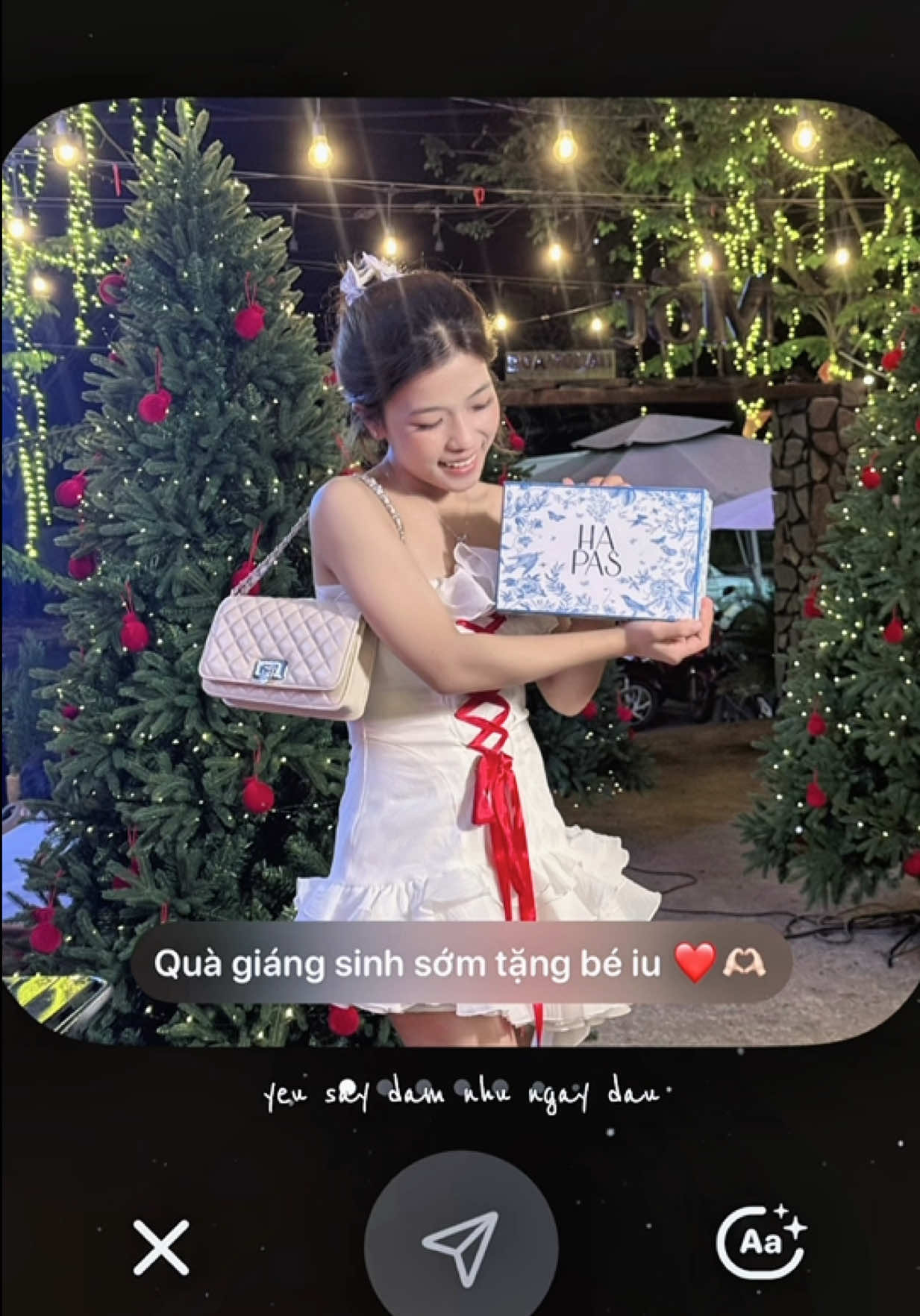 🎀 Noel này, đừng chỉ nói lời yêu, hãy để nàng cảm nhận tình yêu qua món quà tinh tế từ HAPAS! 💝 #quatangbangai #HAPAS #QUATANGHAPAS #TUIXACHHAPAS #quatanggiangsinh 