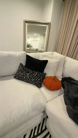 Cute fall decorations is a must in this house hold 🥰🥰🥰🍂🍁🍂🍂🍁🍁 #falldecor #pumkin #pumkinpatch 