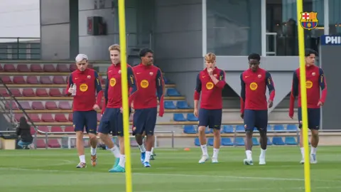 entraînement du jour avant le clasico ! l'équipe est en feu 😮‍💨❤️💙