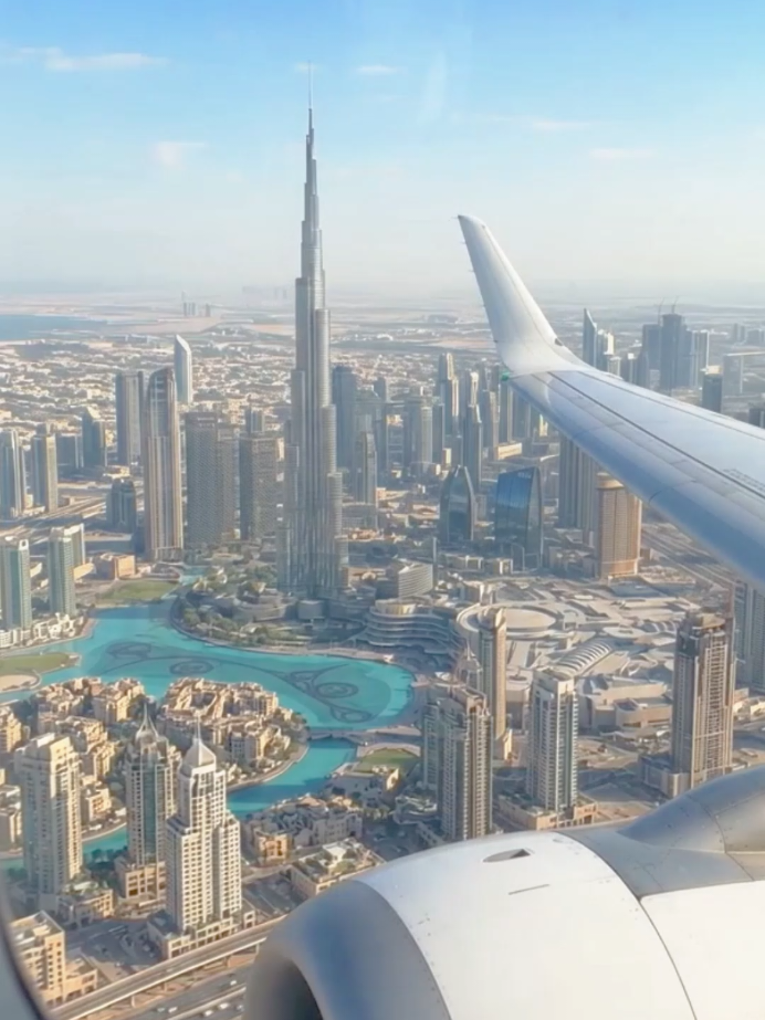 Beautiful view of Dubai from 🌴😍❤️😍❤️🌴✨⭐✨👍⭐#AviationLovers #Wildlife #DubaiSkyline #Aviation #Emirates 