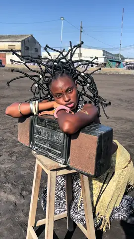 Retro, reimagined.…  #RetroStyle#ContemporaryFashion #FashionEditorial#Africafashion#tiktokafrique🇹🇬🇨🇩🇨🇮🇧🇯🇬🇦🇨🇲🇬🇦 