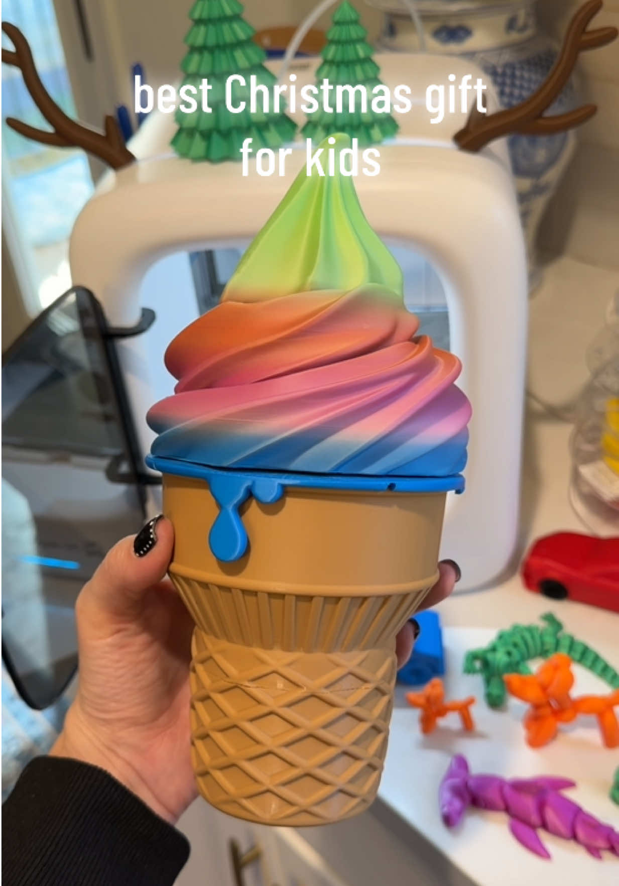 3d printer for kids!! This is great for beginners, it’s so easy to set up and use. You only need WiFi and the free app. The app has thousands of models to print!! @AOSEED USstore #3dprinter #kids3dprinter #christmasgiftideas #2026christmasgifts #CutiCutiCapyKenangan 