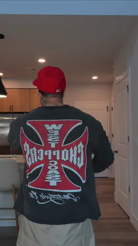 #westcoastchoppers #vintagefashion #fashion #longsleeve 