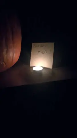 Falls euch noch die zündende Idee für euren Kürbis fehlt… gern geschehen. 🎃💀 (Satire / Parodie) #HalloweenInspo #Kürbis #Halloween  #Satire #FYP 