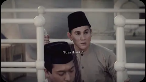 bentuk cinta paling tulus adalah jatuh cinta karena kasihan, karena disana tidak ada rasa ingin terbalas, hanya ada ketulusan, penuh kasih, lembut, dan mengalir apa adanya.😇 -buya hamka- tonton film : Awal Mula Hamka 19 November 2026 di bioskop  #awalmulahamka #buyahamka #kontenfchamka #perjalananbuyahamka #filmindonesia 