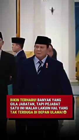 BIKIN TERHARU! Banyak yang gila jabatan, tapi pejabat satu ini malah lakuin hal yang tak terduga di depan ulama! 🥺✨ Momen penuh hormat dan ketakziman yang bener-bener bikin adem hati. Di tengah kesibukan dan tingginya amanah jabatan, beliau tetap menunjukkan rasa hormat yang begitu mendalam di hadapan para ulama. Tonton momen kehangatannya sampai habis! 👀📜 #jhzmt113 #PonpesDalwa #SantriKuasaiAI #WapresGibran #PendidikanPesantren