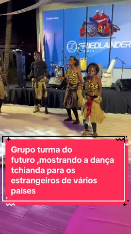 Mais um trabalho feito com amor . Mostrando as nossas raízes para os estrangeiros de vários países #🇦🇴🇵🇹🇲🇿🇧🇷🇬🇼🇸🇹🇨🇻🇪🇦🇨🇩 #culturatchokwé #seguidores #viralvideo #foryoupage 