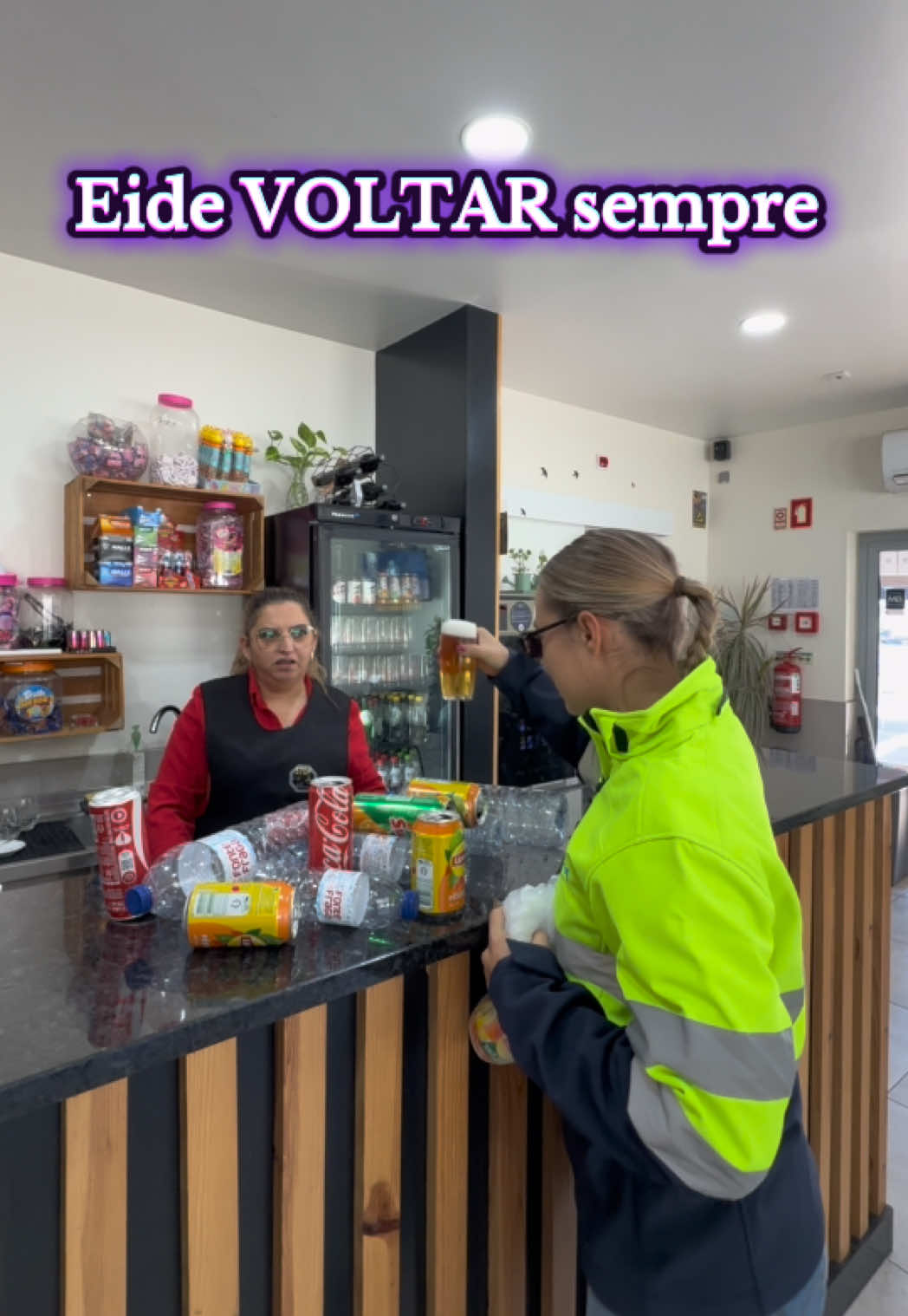 Tempos que os clientes se dedicam ao volta para pagar contas 🤦🏽‍♀️🤣 #fy #fyp #volta #voltasempre 