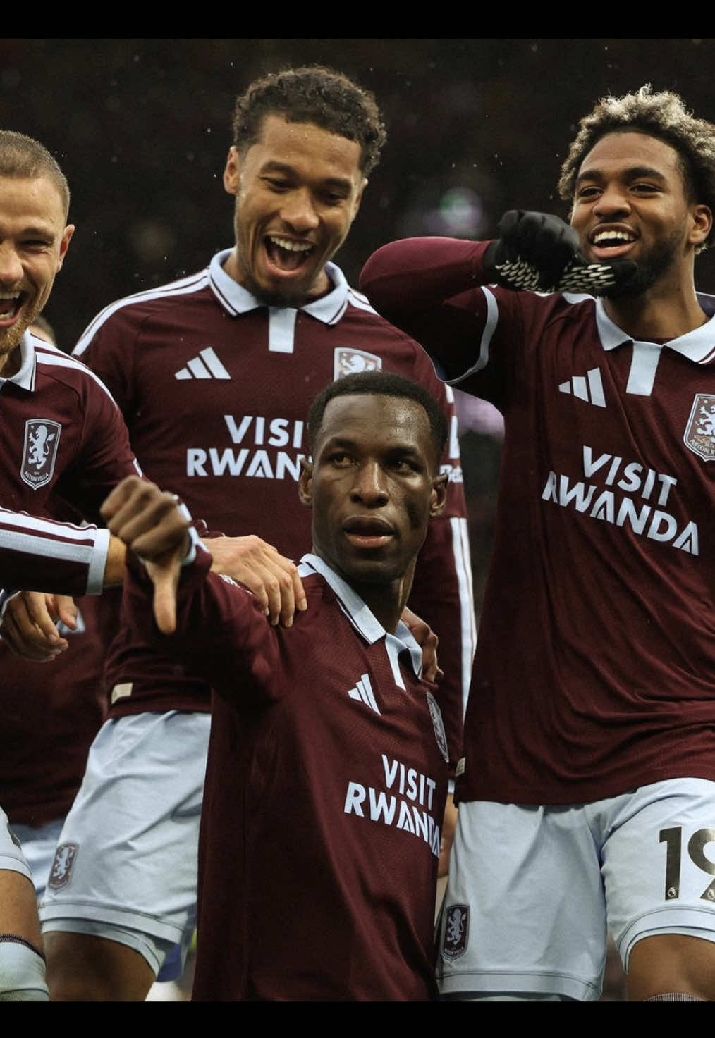 #nicolasjackson  AVLAston Villa [2-1] Manchester 