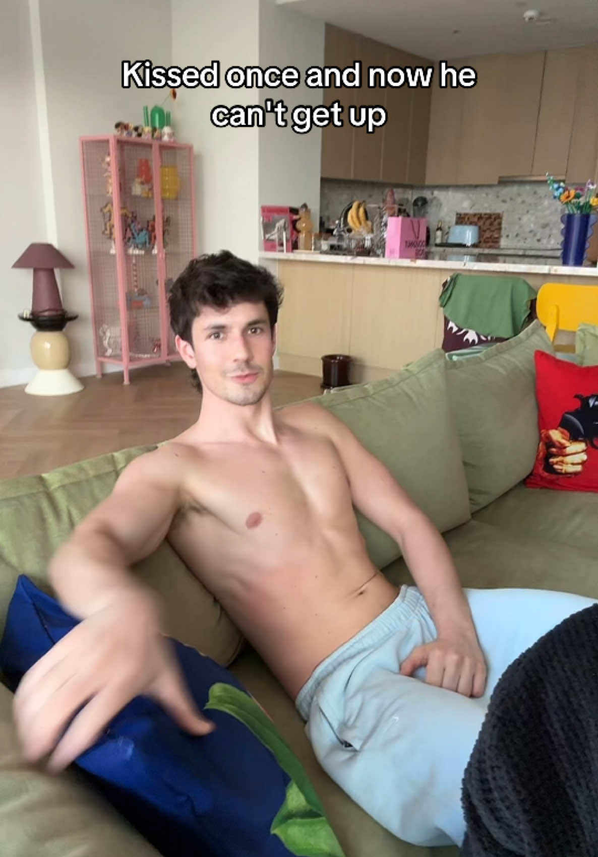 😜