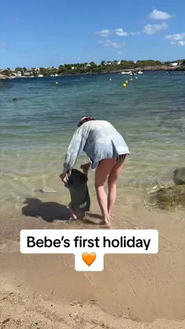 #ad can confirm the tide was out for dinner by the sea! With his first passport sorted thanks to @easyJet and @easyJet holidays, the Bebe is ready for many more adventures. We can't wait to keep discovering the world together. 🧡 If you're planning your little one's first holiday too, head to the easyJet holidays website to find out more about the Welcome to the World offer. *T&Cs apply #WelcomeToTheWorld #easyJet #GetOutThere
