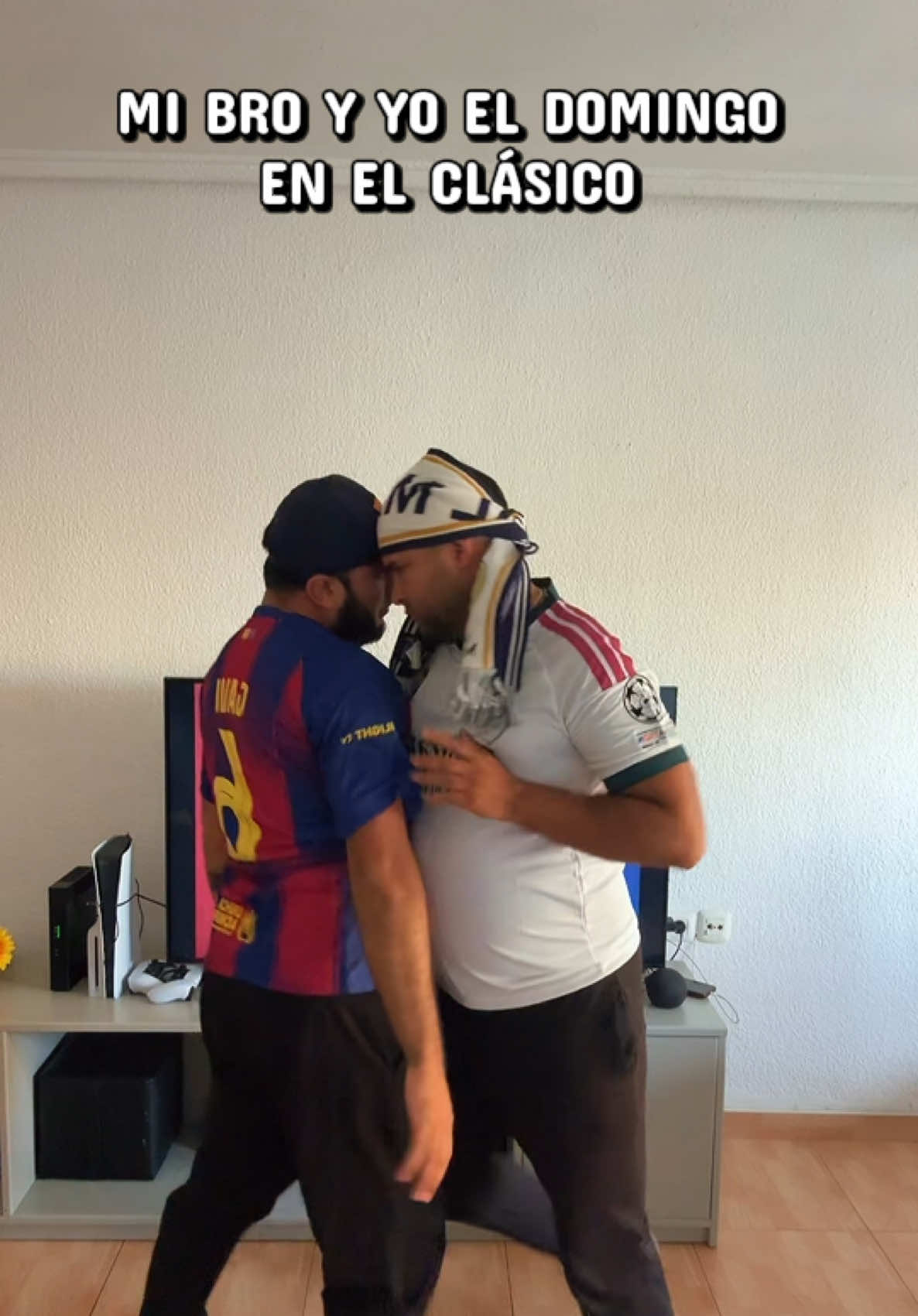 Mi bro y yo el domingo en el clásico #bro #clasico #fcbarcelona #realmadridfc #clasico @fcbarcelona @Real Madrid C.F. @Elvis Molina 