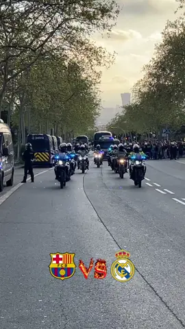 Arrival of barca buses at the pitch to face realmadrid today #ElClasico #realmadridvsbarcelona #barcelona #barcelonafans #fyp 