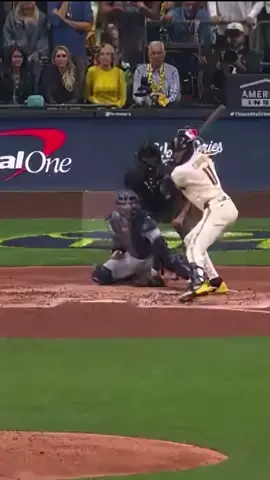 World Series: No Home Runs, Small Ball, Still Electrifying-MLB Replay Praise  #brewers #rays #beisbol #basebal #WorldSeries 