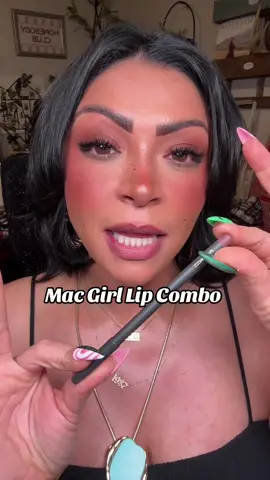 #tiktokshopblackfriday #tiktokcybermonday #discoveryourgift #maccosmetics #BeautyTok 