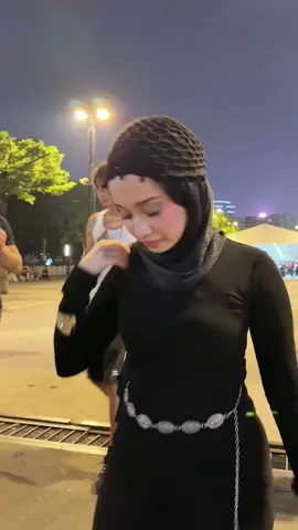 seruuuuuuu!!!! heboh deh netizen masa mau bikin video harus ngusir org dulu????