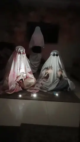 أشكالنا وإحنا عاملين ترند الأشباح على حكيم.. مش هبطل ضحك بجد 😂👻 مين شاف شبح الطاّقة العالية ده؟ مع رودينا ونادين 🔥 @hakim_singer #الشعب_الصيني_ماله_حل #ترند_الأشباح #حكيم #اغاني_شعبي #مهرجانات        