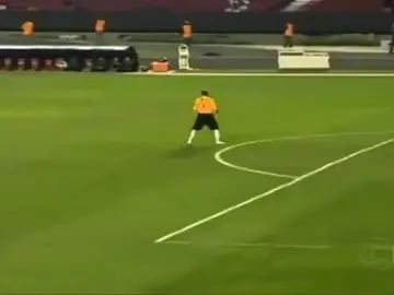 Goleiro a frente do seu tempo #rogerioceni #spfc #mito #fyp #tiktok 