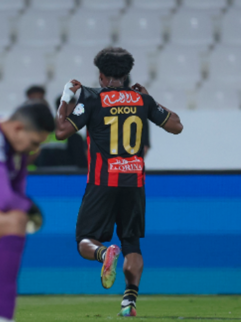 هدف ⚽️ بتمريرة رائعة من مينساه، أوكو يُكملها بتسديدة تستقر في شباك التعاون، ويمنح الرياض التقدم 🔴 #الرياض_التعاون #دوري_روشن_السعودي  #RoshnSaudiLeague