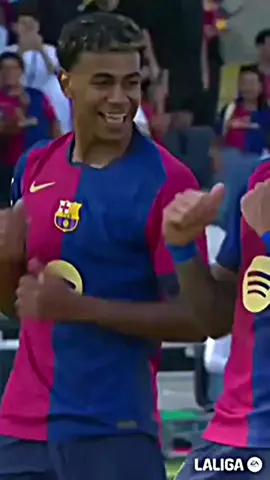😂🖐🏽#Barcelona 💙❤️#Nafisa_yamal #viscabarca#culers_lovers 