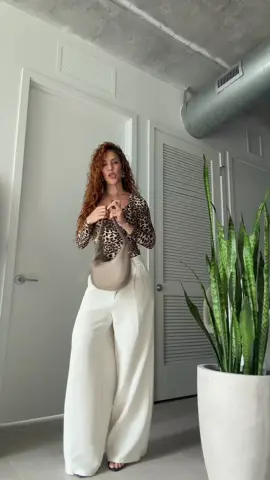 El pantalón en el siguiente video 😉 