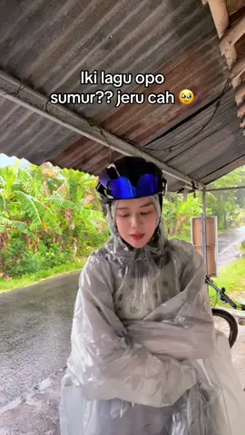 Banyune pasang, ngantem banter watu karang… ngancani aku ngerakit kenangan..  Benere opo to cah.. lagu opo sumur?  . . #acidastri #acidastriupdate 