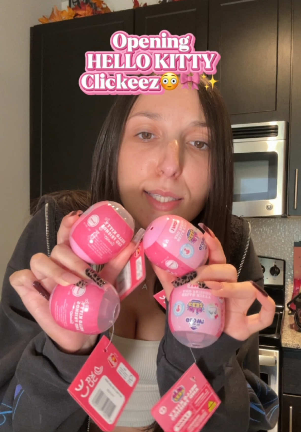 Replying to @tishasohns well you could say I found another hello kitty thing to collect 😭 @Clickeez . These are cuteeee, should we try to collect them all?! #clickeez #clickeezunbozing #hellokittyclickeez #hellokittyfinds #hellokittyunboxing 