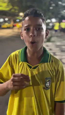 Encerramos o nosso bloco 22 aqui no Rio de Janeiro , e tenho um recado para vc jovem . #flaviobolsonaro #errejota #barradatijuca 