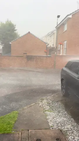 Scotland right now!! 🌪️💨😳 Storm Boelo has well and truly arrived in Bonnybridge tonight! 🏴󠁧󠁢󠁳󠁣󠁴󠁿 The wind is absolutely wild out there!! #StormBoelo #ScotlandTikTok #Bonnybridge #Falkirk #ScottishWeather    