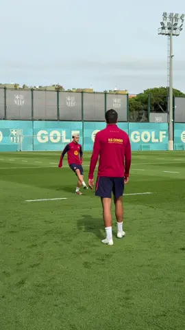 Keeping the ball is what they do. #fcbarcelona #barçaontiktok #ElClasico 