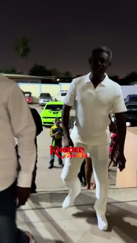 Legendary Ghanaian actor Agyakoo Abrantie has arrived at the Baba Yara Sports Stadium in Kumasi for the Rapperholic ’26 concert. His arrival adds to the star-studded atmosphere as celebrities, entertainment personalities, and music lovers gather for the highly anticipated event. #fyp #foryou #foryoupage #viral #ghanatiktok🇬🇭 
