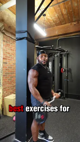 EZ Bar Bicep Curls the RIGHT way🔥💪🏽 outfit @AYBL code - QUANB 1 on 1 coaching link in bio📲🔗 #biceps #bicepsworkout #armday #armworkout #gymtips 