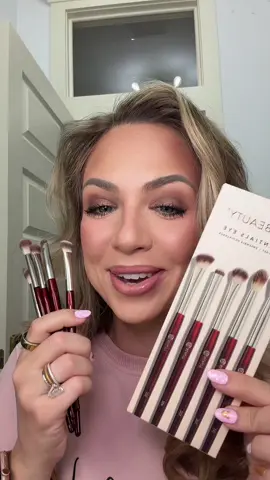 @BK Beauty Brushes Essentials Eye Brush Set #tiktokshopcreatorpicks #tiktokshopblackfriday #discoveryourgift #bkbeauty #eyeshadowbrushes 