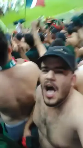 ريحت لعرق . وتمحكيك ولحب وشمة. ملودية لخنز ههه