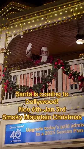 It’s almost Christmas time at Dollywood! Santa! Santa! I know him. #dollywoodthemepark #pigeonforge #christmas