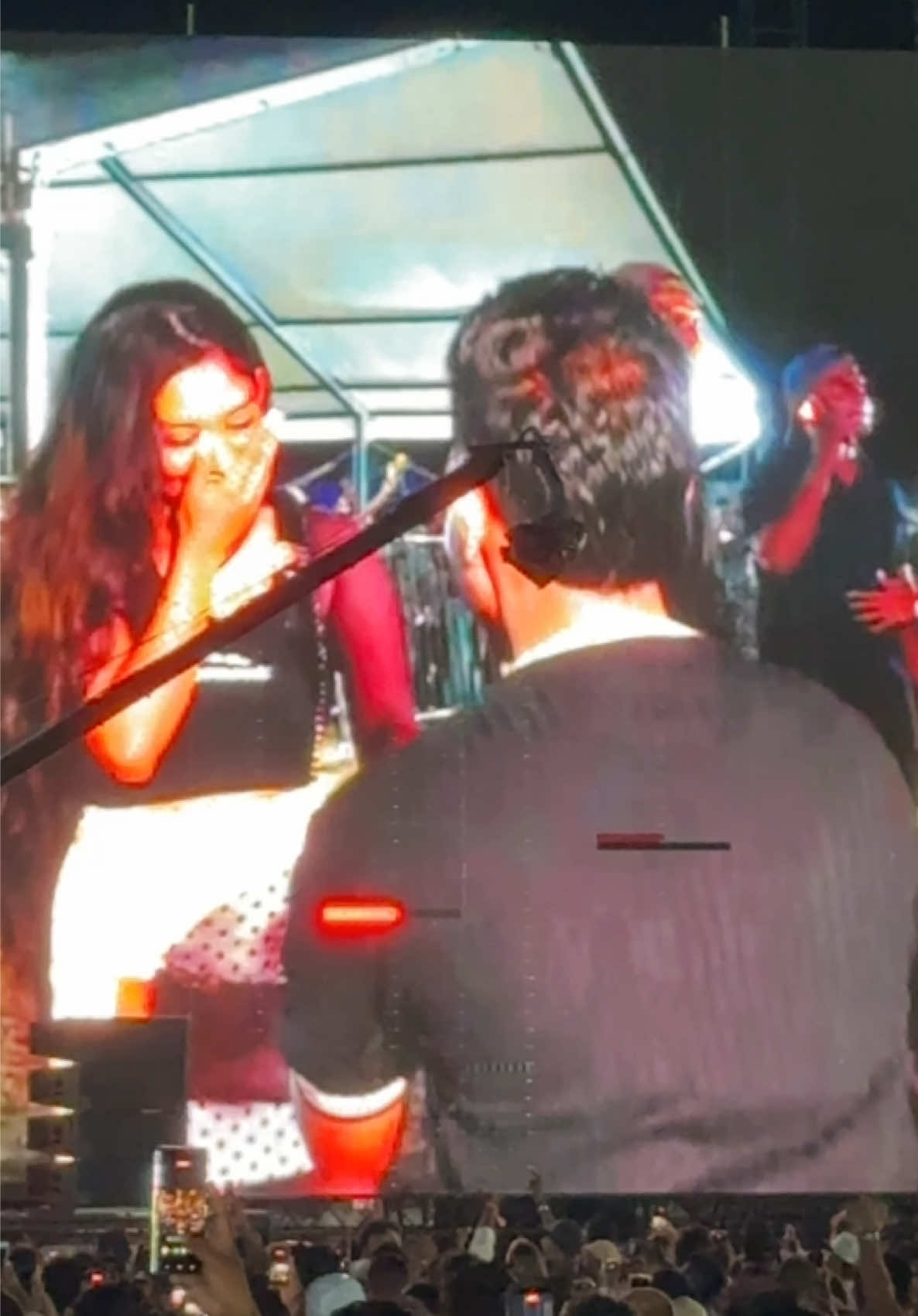 ARASH & MOHOMBI CONCERT 🇱🇰2026 Propose to His Gf 💕 #viral #Foryou #arashmohombisrilanka #portcity 