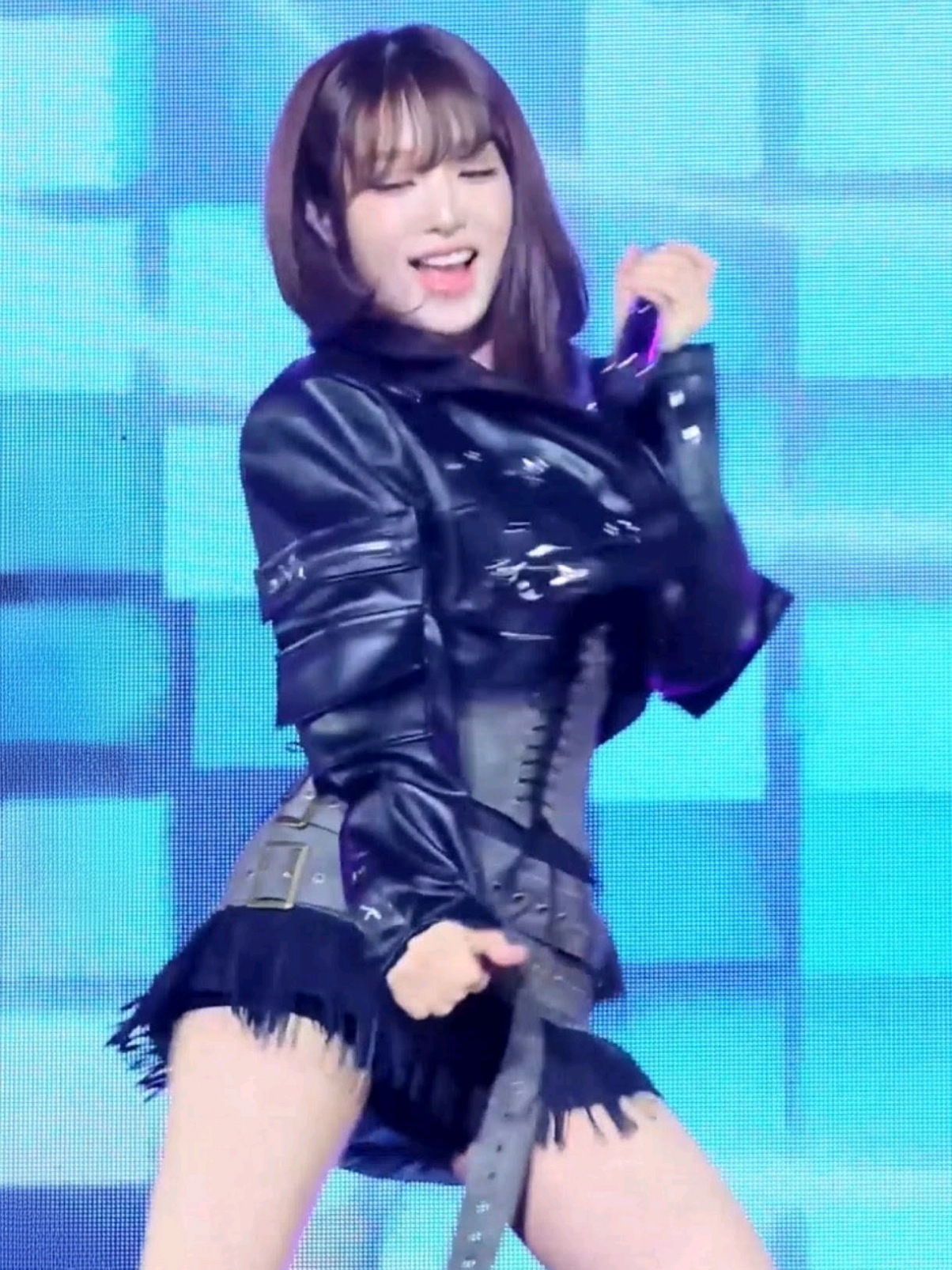 261024 YENA Catch Catch @ SBS Run & Music Festival~🩵 #izone #choiyena #최예나 #fancam 