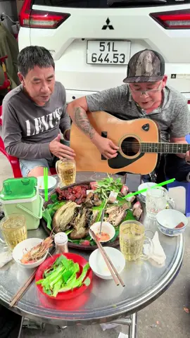 Mưa đem ngoại ô 