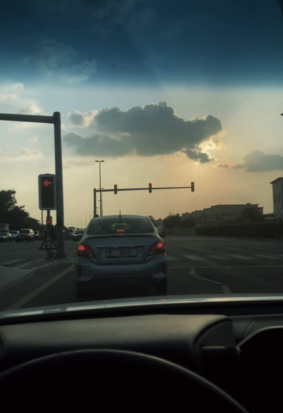 ✨🌸#dubai #foryou #fyp #citylights #mitidebaway 